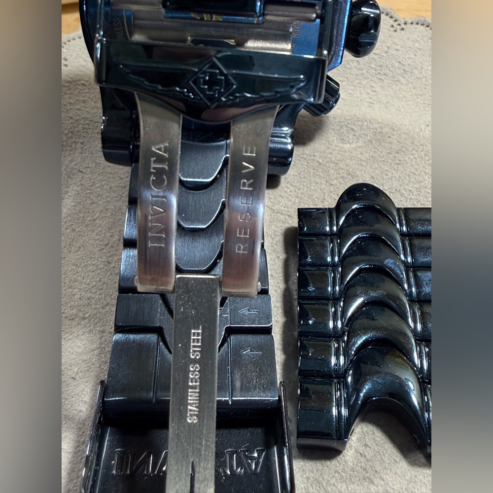 Invicta Venom -Blue Label- Mens Watch - Picture 5 of 10